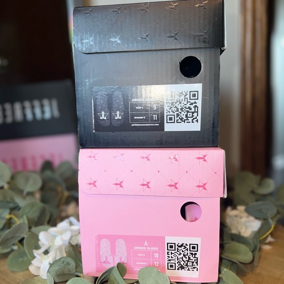 JSC Slides (FIT LIKE 10.5!!) - Picture 2 of 3